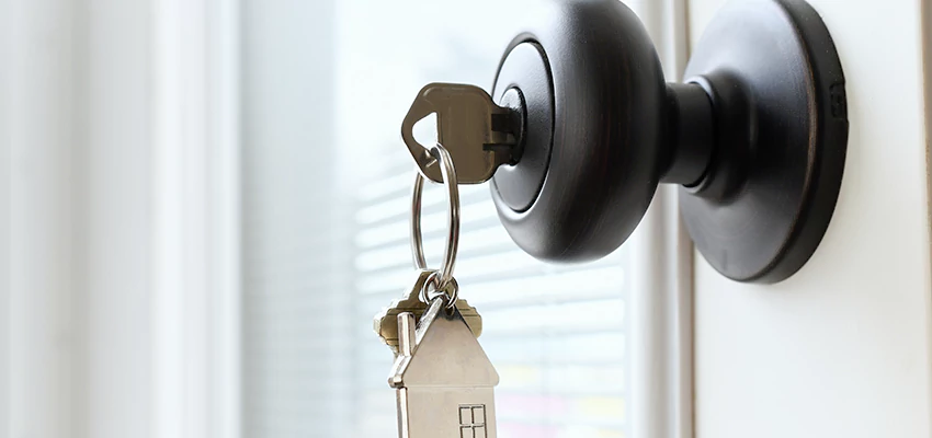 Bifold Door Knob Replacement in Arcata, California